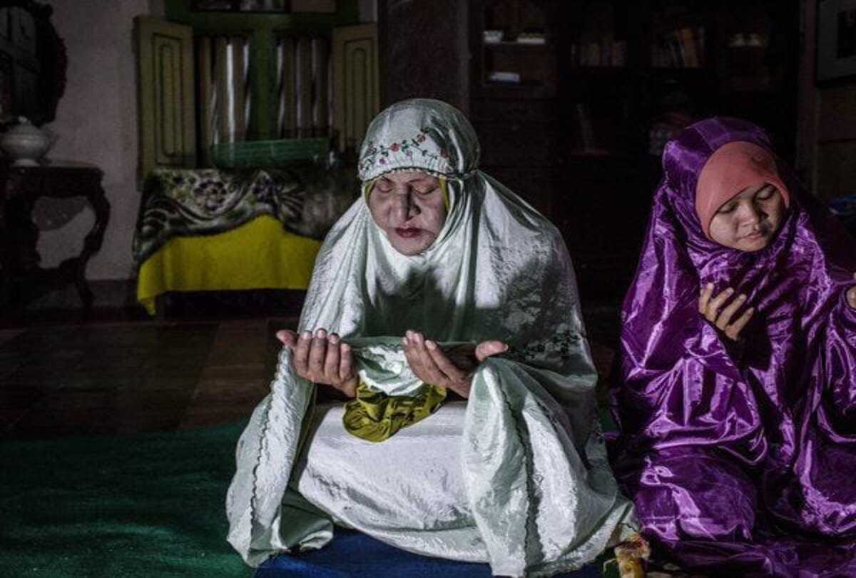 transgender waria muslim community lives in Indonesian know about intresting facts