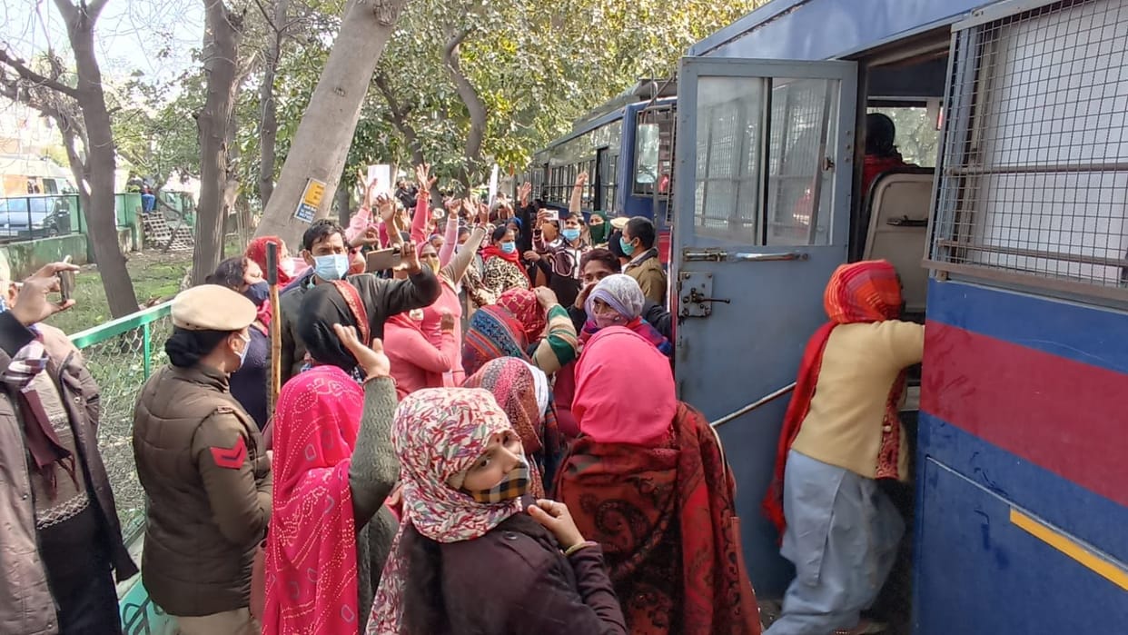 Jail Bharo movement of Anganwadi workers, just travel in government bus