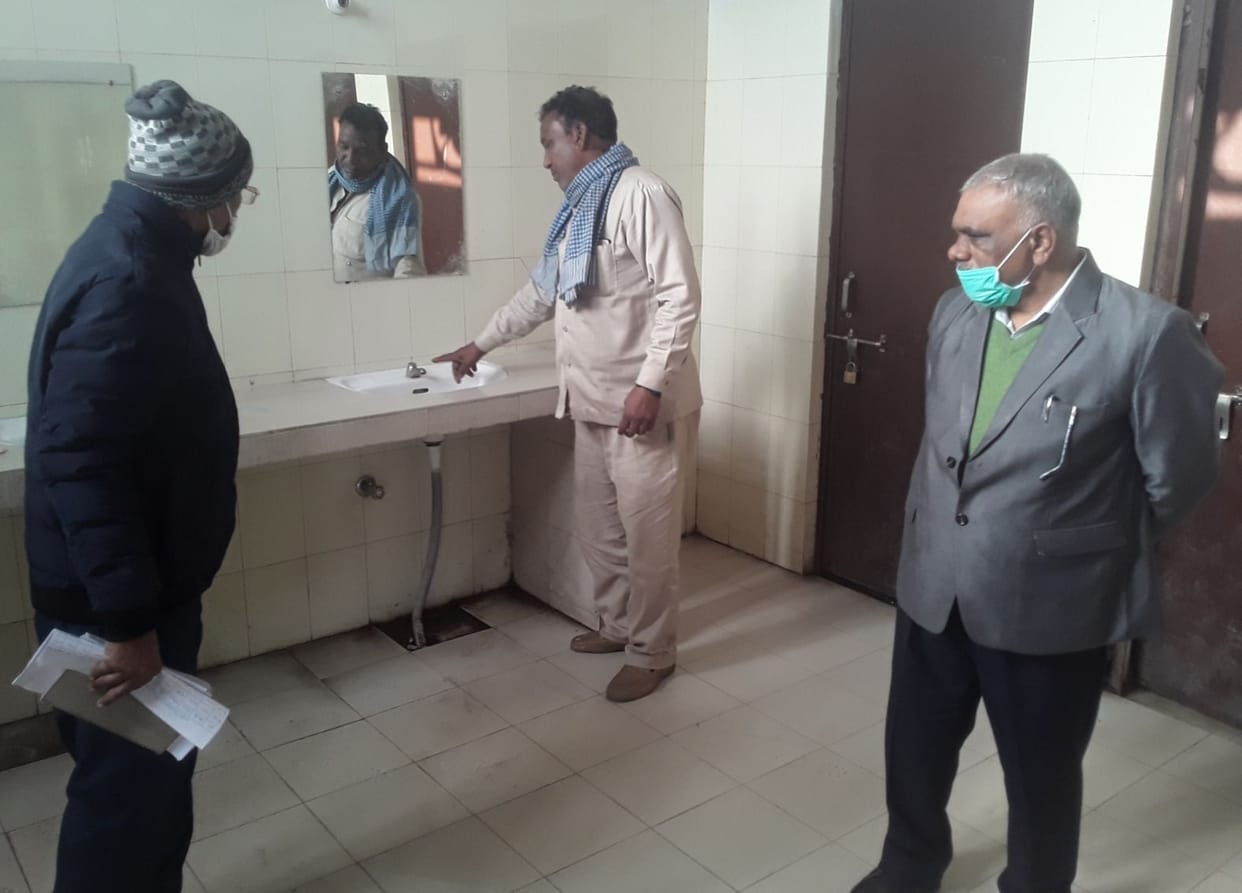 Spout broken in toilet, pipe found missing