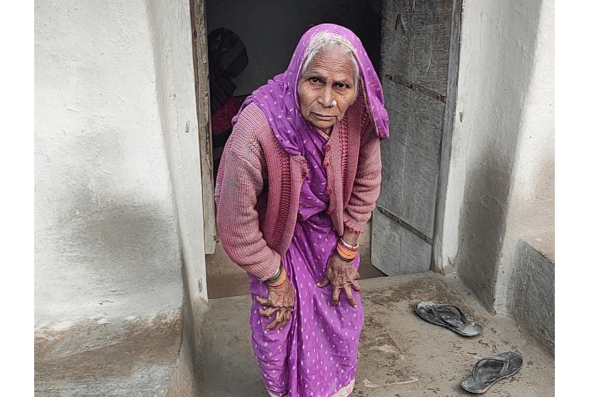 Chhatarpur: The work of the community health center, without taking the sample, told the woman to be corona infected
