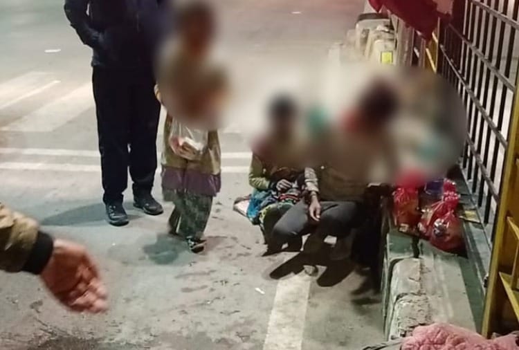 Child helpline team caught 5 innocent children begging in Hisar of Haryana