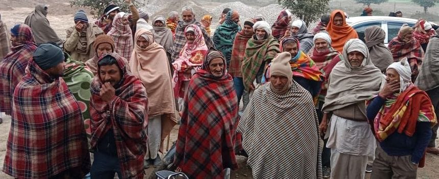 Farmers expressed anger over the problem of fertilizer