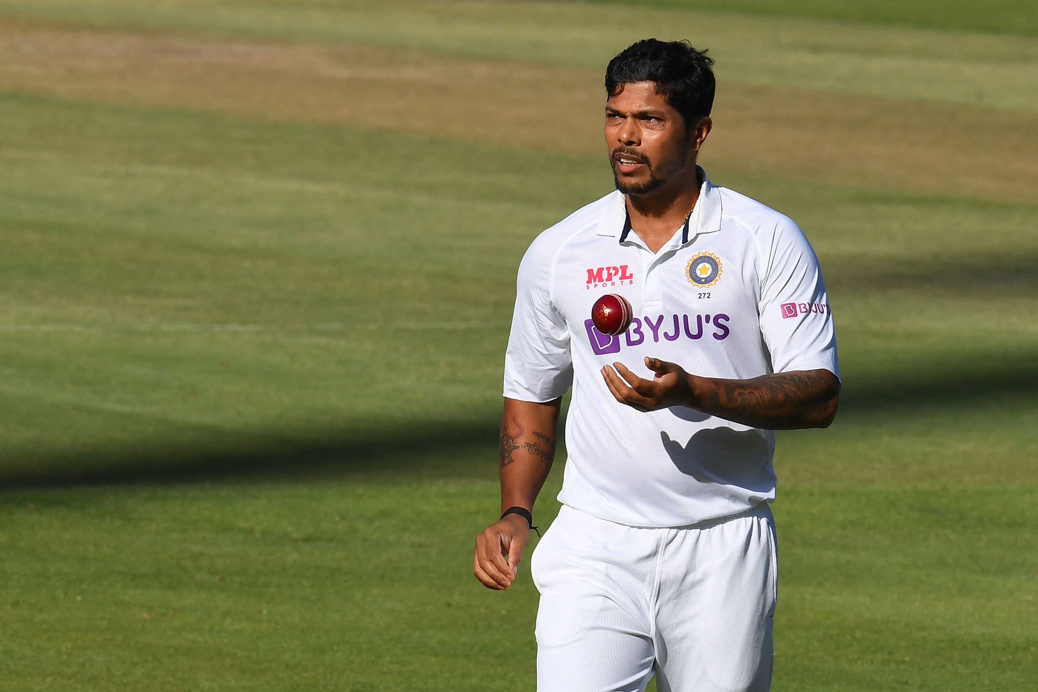 PHOTOS of IND vs SA 3rd Test: Viral Video of Virat Kohli saying teammates to Clap Every Ball to Keep the Team Spirit High; Kohli also clashed with the umpire for Shami