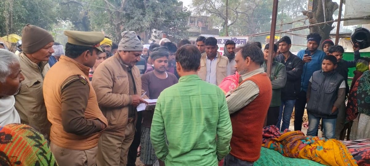 one woman died 12 people injured in clash over minor issue in jaunpur