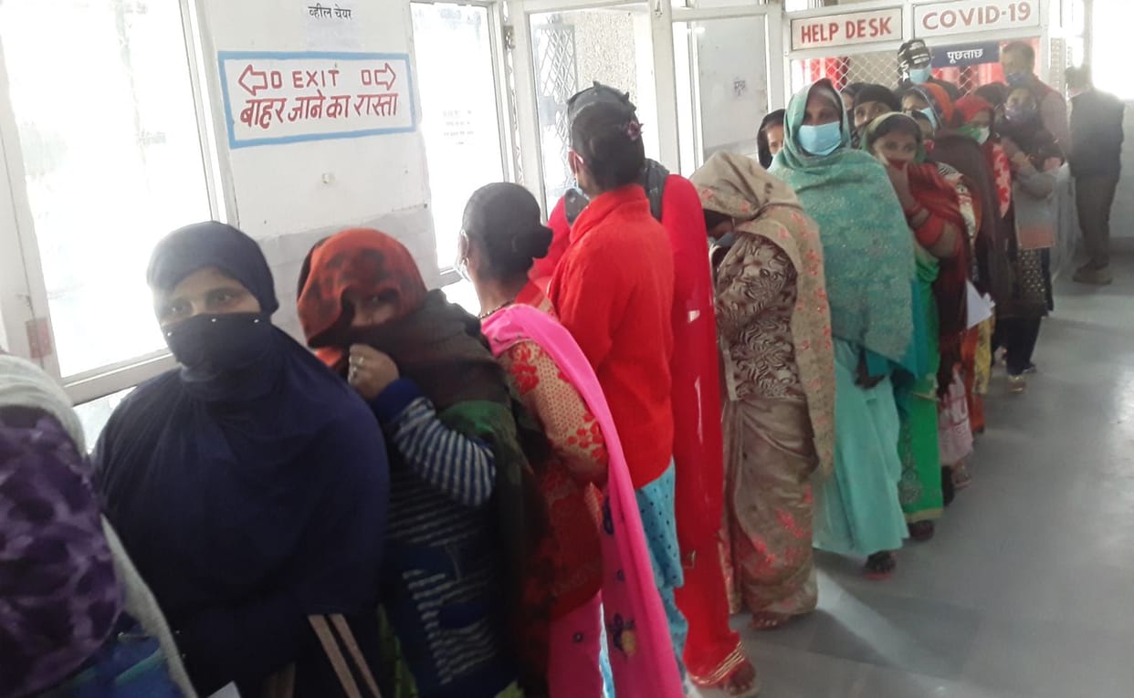 Infection increased in the district, 40 people including the inspector are in the grip