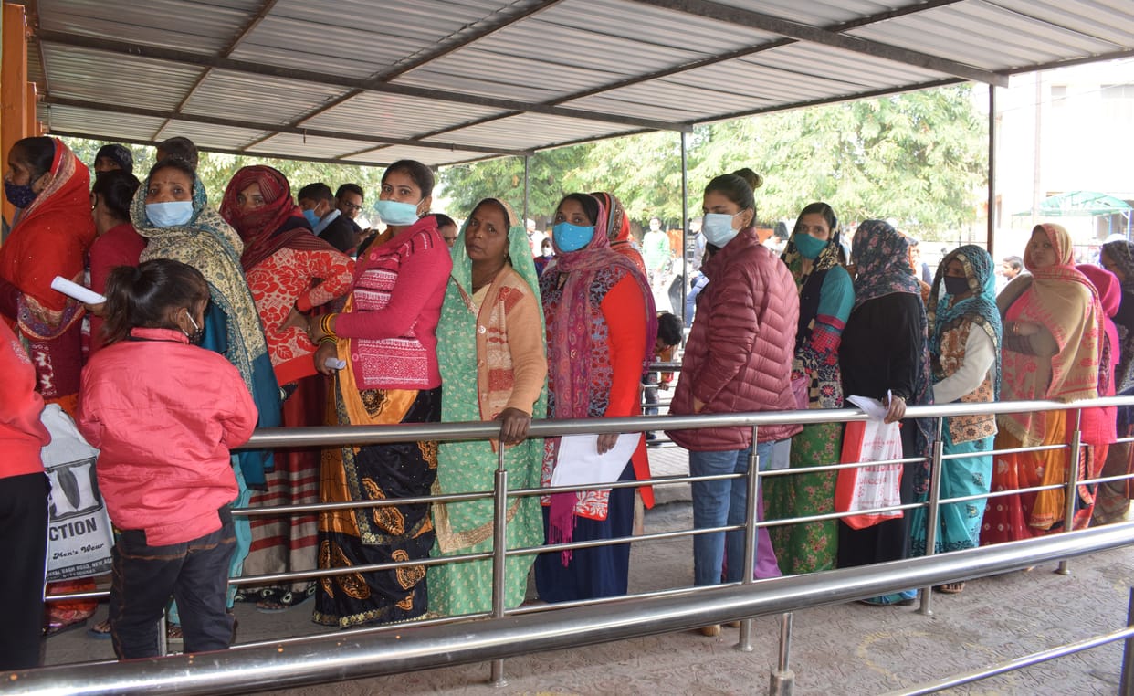 Woman suffering from fever dies during treatment in Saifai