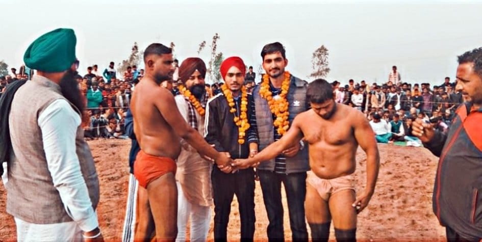 Baba Bajrangi kills Tiger Pehalwan