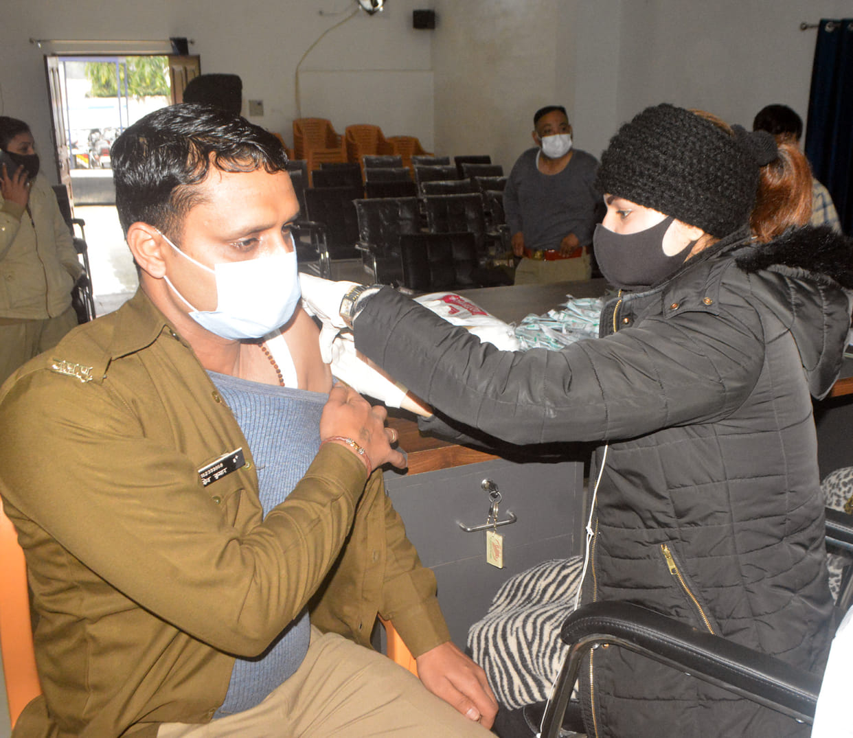 635 teenagers and adolescent girls got co-vaccine