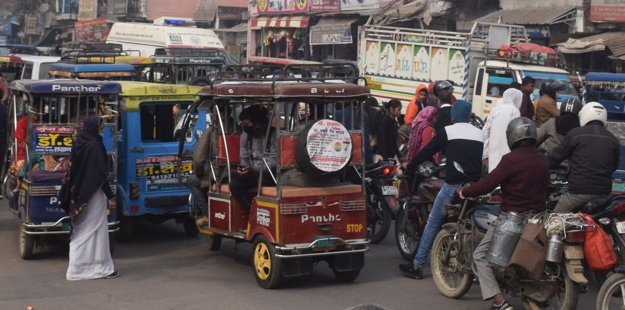 People stuck in jam, vehicles crawling