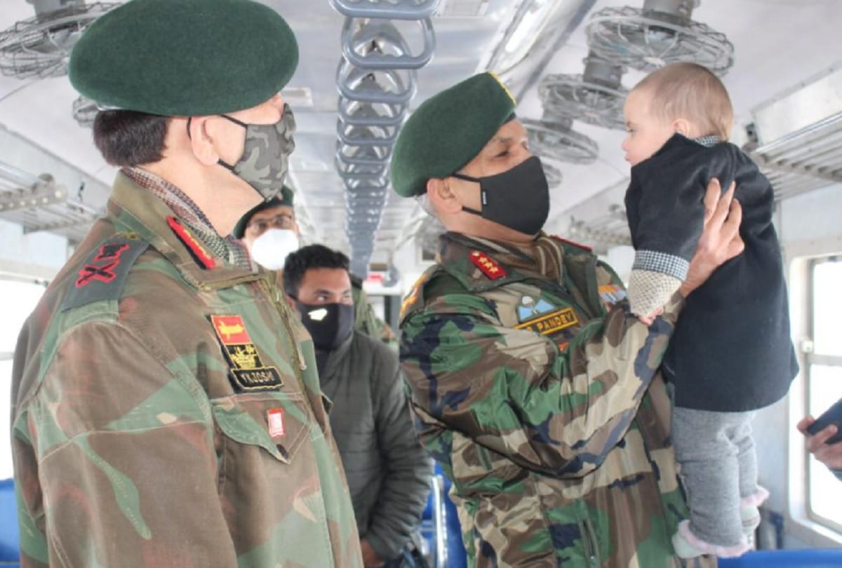 Northern Command Army Commander travels by train in the Valley: Interacted with locals and tourists, inquired about security arrangements from officials