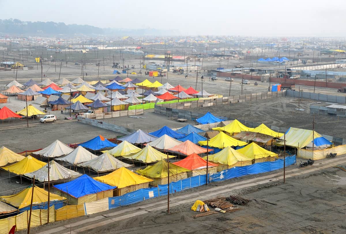 paush purnima 2022 today prayagraj ganga snan corona cases found Five infected people found on the sand of Sangam blown their senses