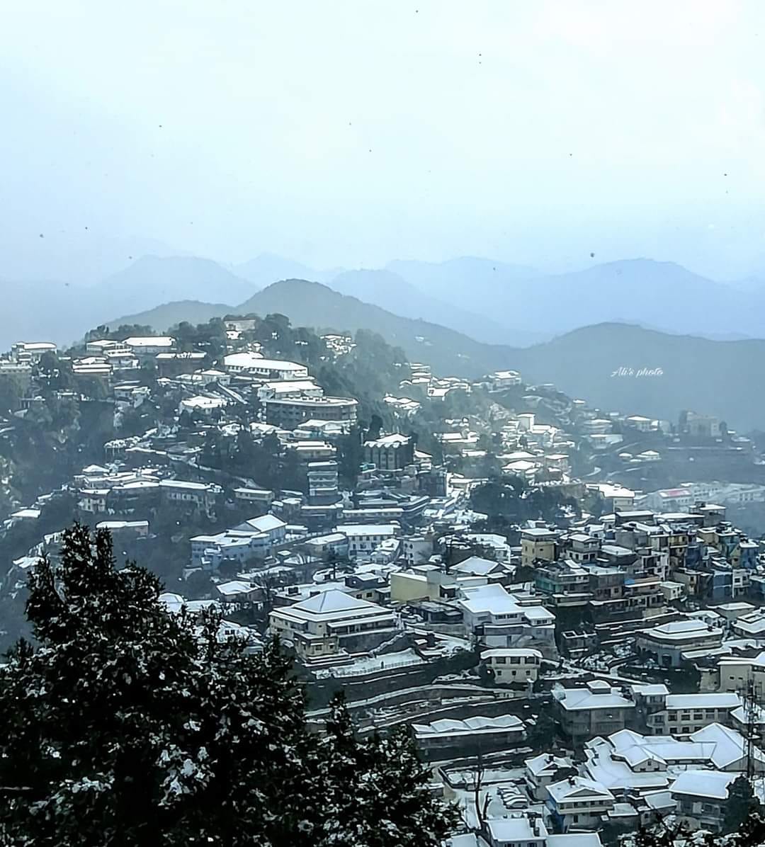 Uttarakhand Weather Forecast: first Snow fell in Mussoorie city early today, see photos