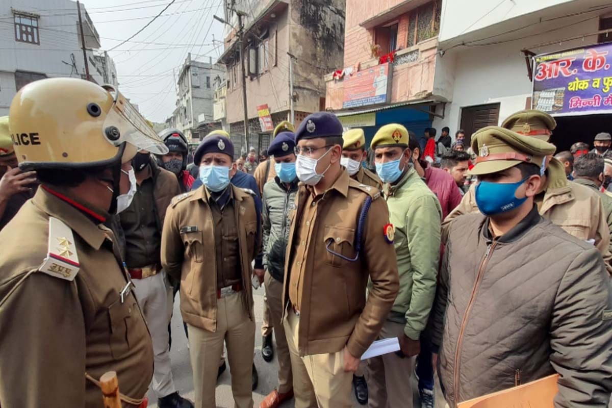 Sotiganj Case Meerut: Police will take Iqbal Kabadi, his sons non-bailable warrant, both are absconding