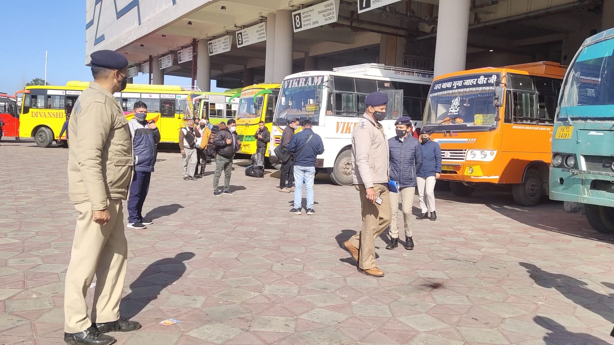 people not wearing mask police make 72 chalan in una district himachal pradesh