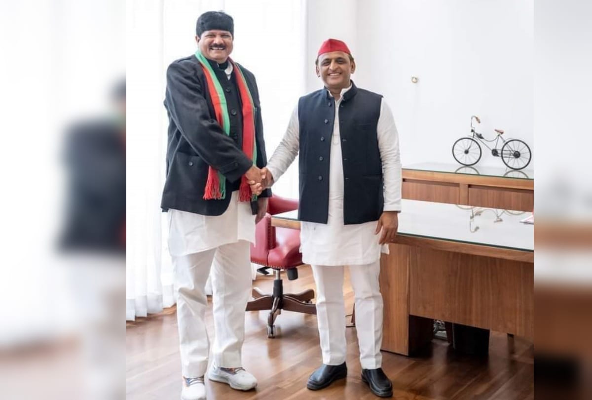 District President of Awadhesh Samajwadi Party in Gorakhpur