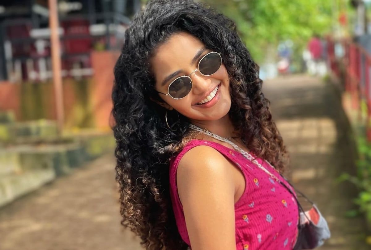 South actress Anupama Parameswaran came into the limelight by kissing scene in the film Rowdy Boy fans troll actress