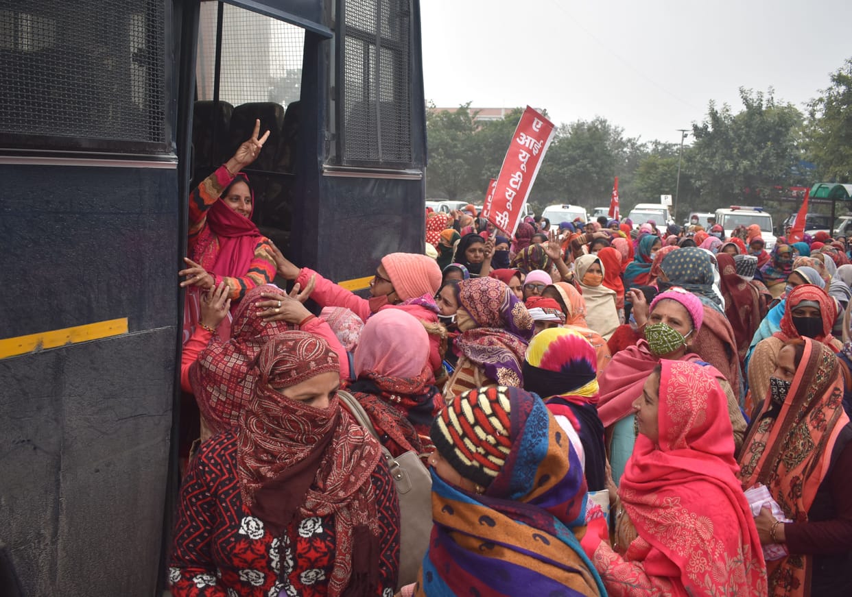 Anganwadi movement: If there are less buses then the officers said - they are releasing