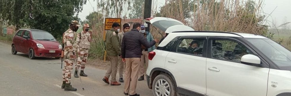 22 vehicles of devotees were returned from the border