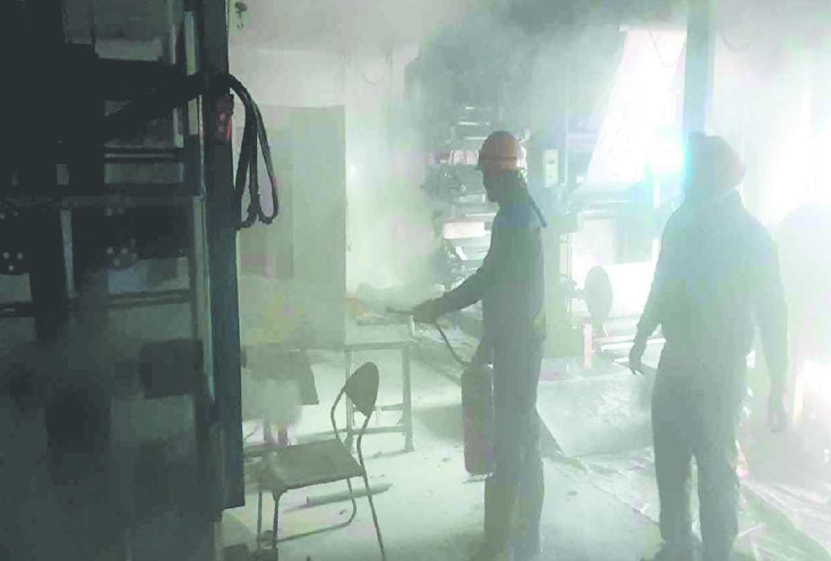 Mumbai: A huge fire broke out in the Royal Park area of Kanjurmarg, 10 firefighters reached the spot, operation underway