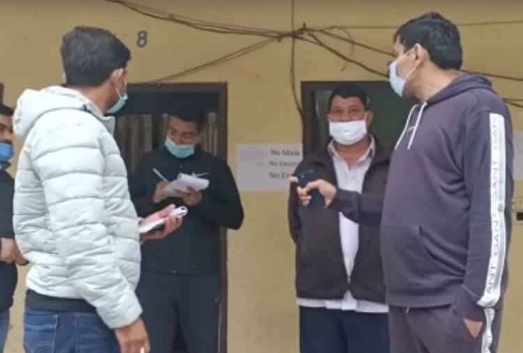 Haryana Minister Devendra Babli sudden inspection in Many Government Offices at Tohana