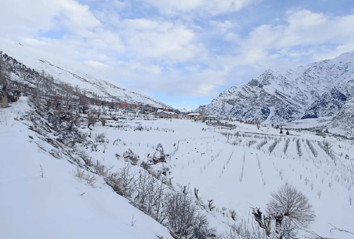 himachal weather update: Atal Tunnel to Manali-Keylong route restored, 251 roads still closed