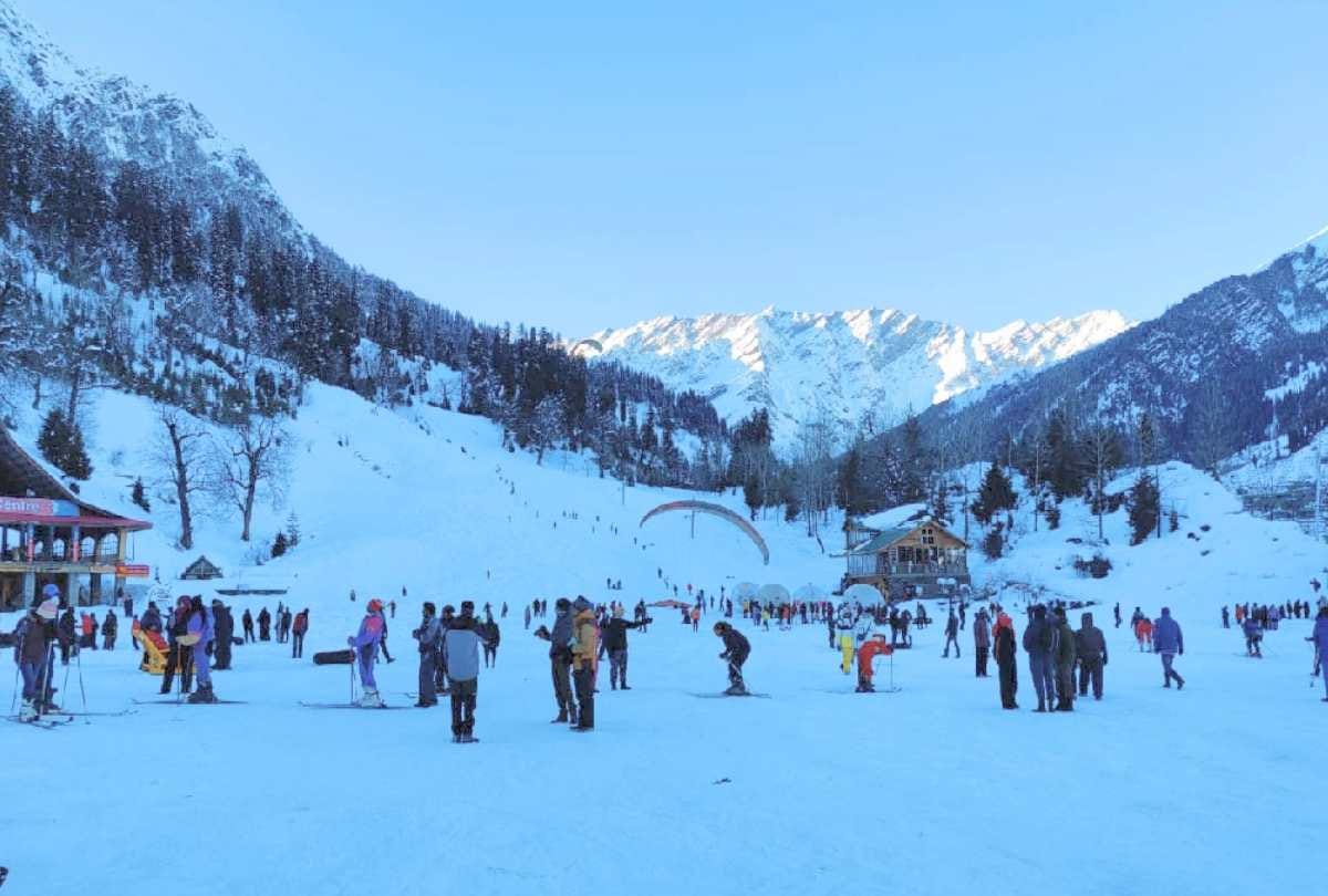 himachal weather update: Atal Tunnel to Manali-Keylong route restored, 251 roads still closed