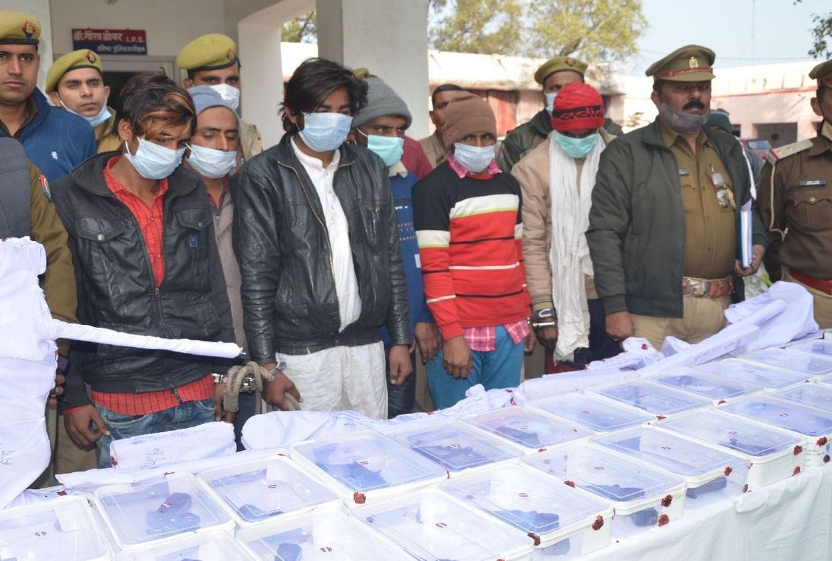 six accused arrested for making illegal arms in mathura