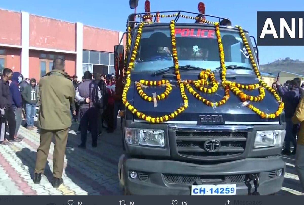Kulgam encounter: body of martyr Rohit Chib reached Jammu, demanding the elimination of terrorists