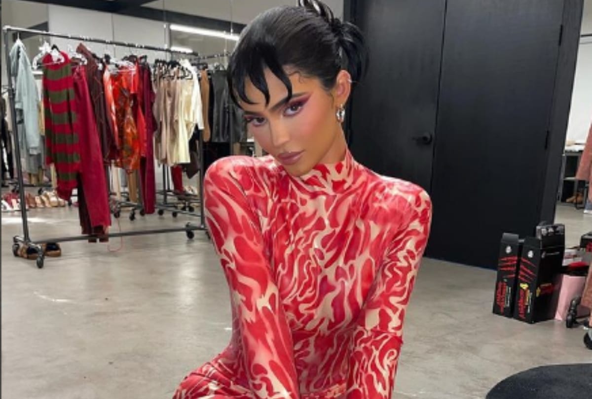 Kylie Jenner became the first woman to have 300 million followers on Instagram