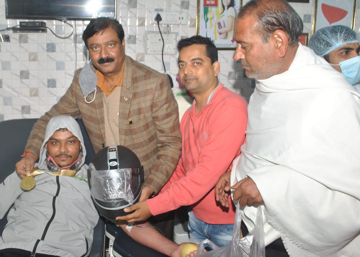 Blood donors donated 171 units of blood