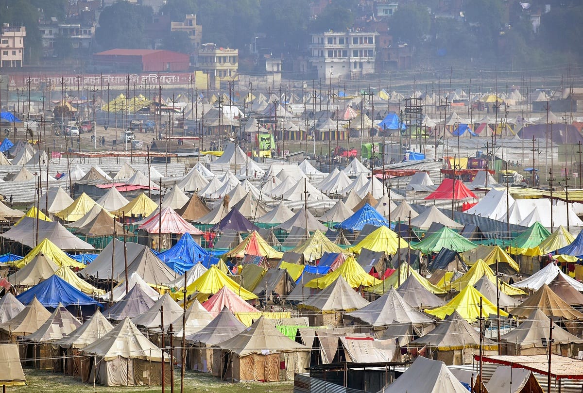 Prayagraj Magh Mela: Leakage fire in cylinder burns two pandals, avoids major accident