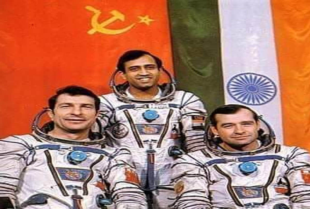 When PM Indira Gandhi asked to Cosmonaut Rakesh Sharma that Upar se Bharat kaisa dikhta hai?