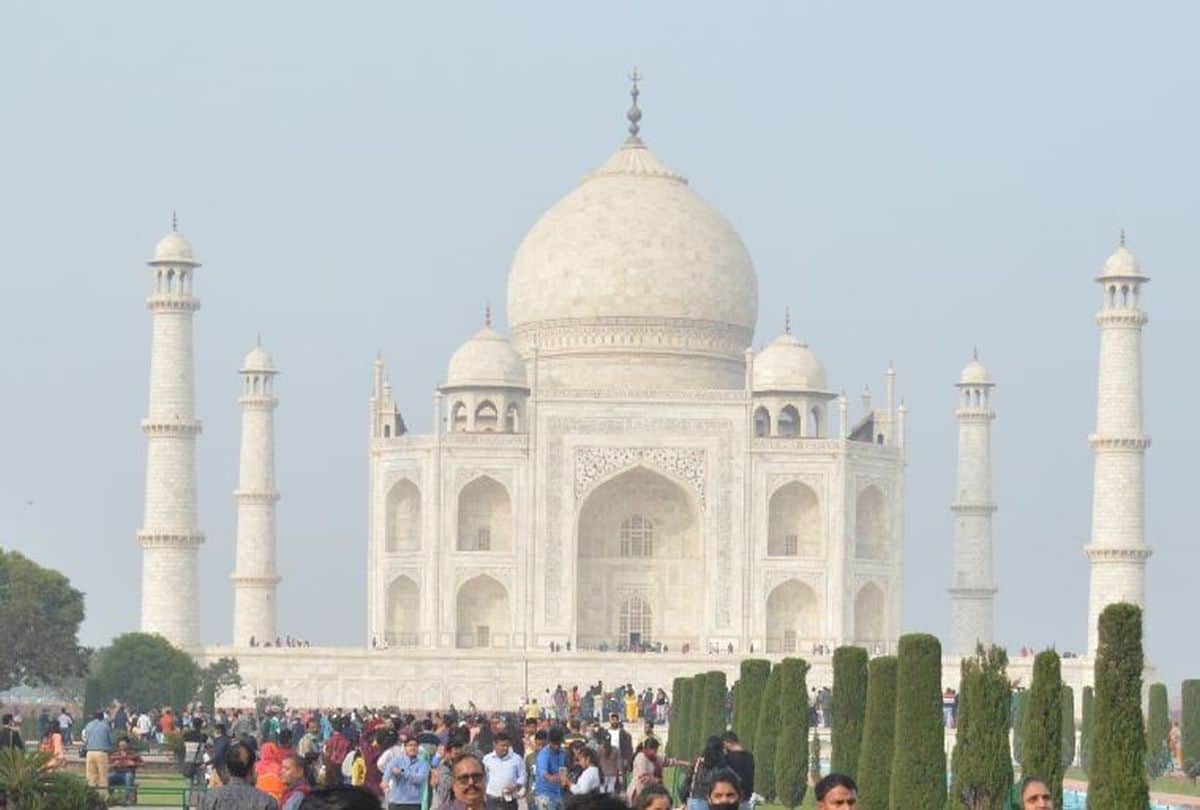 number of tourists decreased at the Taj Mahal due to Covid-19
