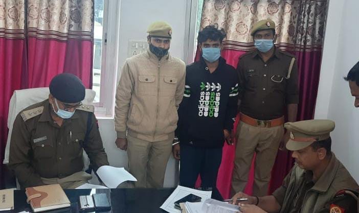 murder in varanasi youth was killed on suspicion of informer dead body found thrown in pond  one accused arrested