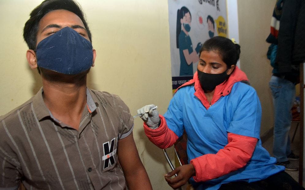Coronavirus varanasi update news third wave started scare infection rate above 9 total 515 new covid positive  found in  day