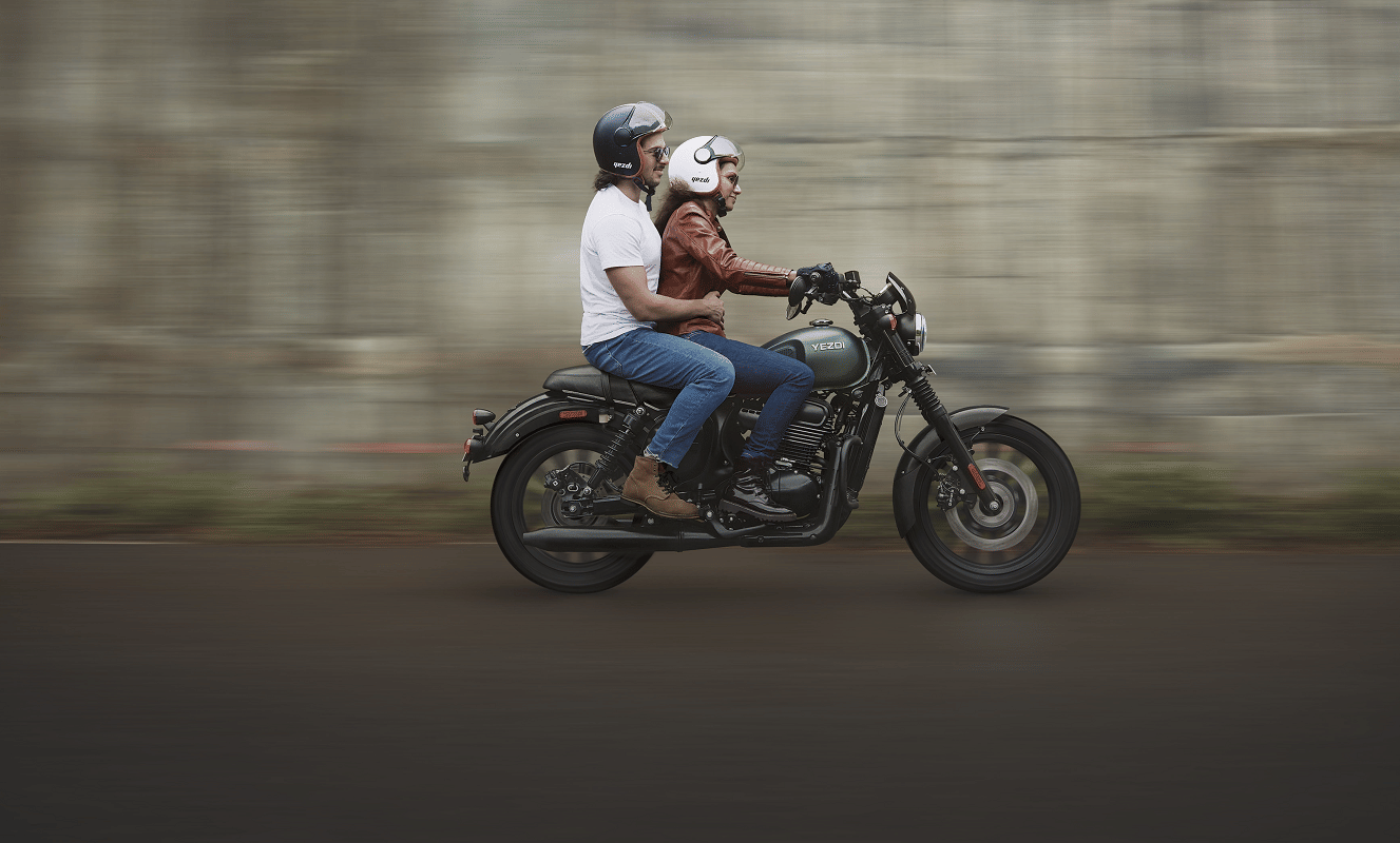 Yezdi bikes launched today after 26 years three new models Yezdi Roadster, Scrambler and Adventure bikes launched automobiles news in Hindi