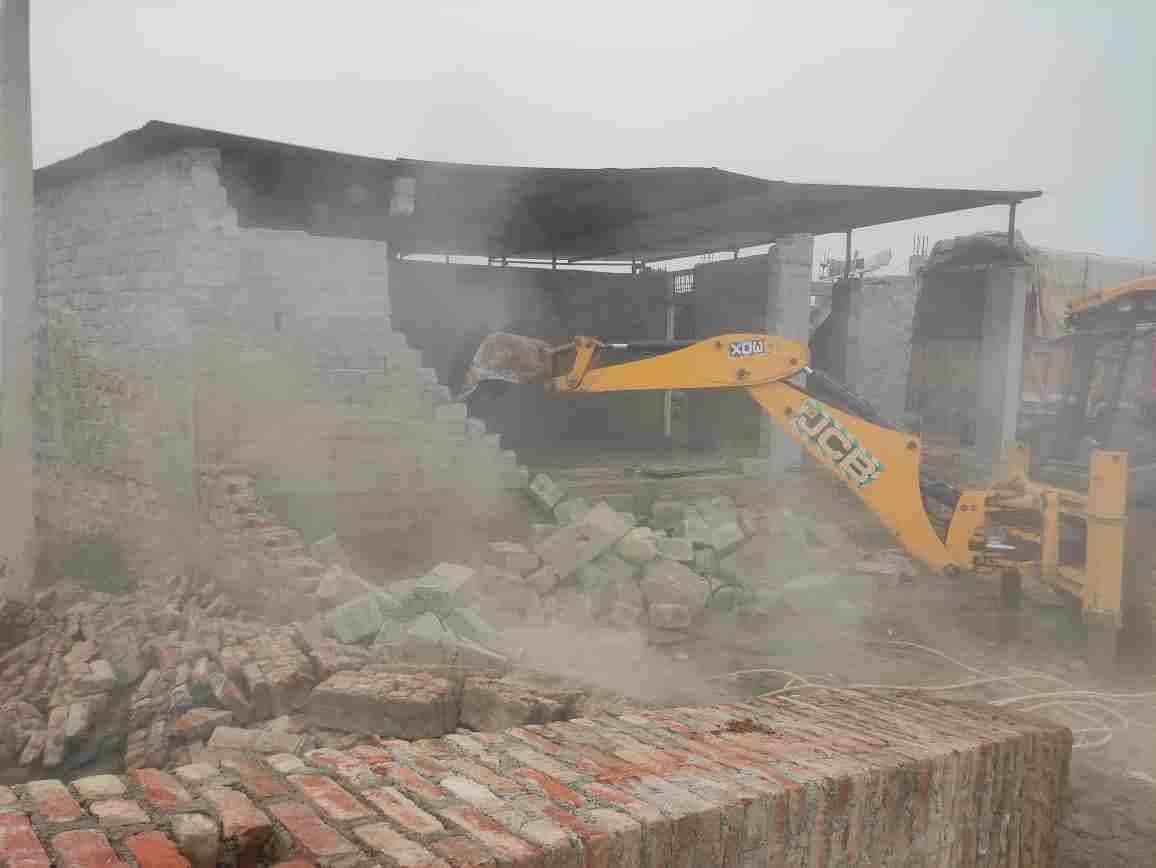 DTP broke illegally made tile factory and shop