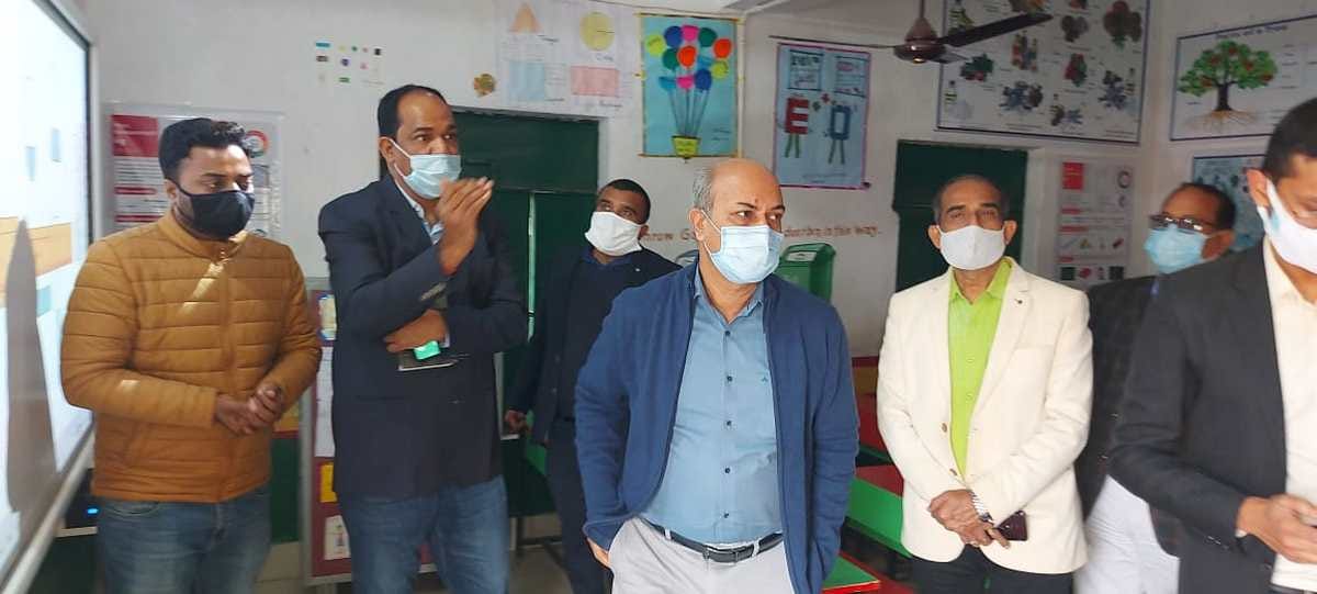 Principal Secretary Basic Education inspected school know condition of facilities Varanasi