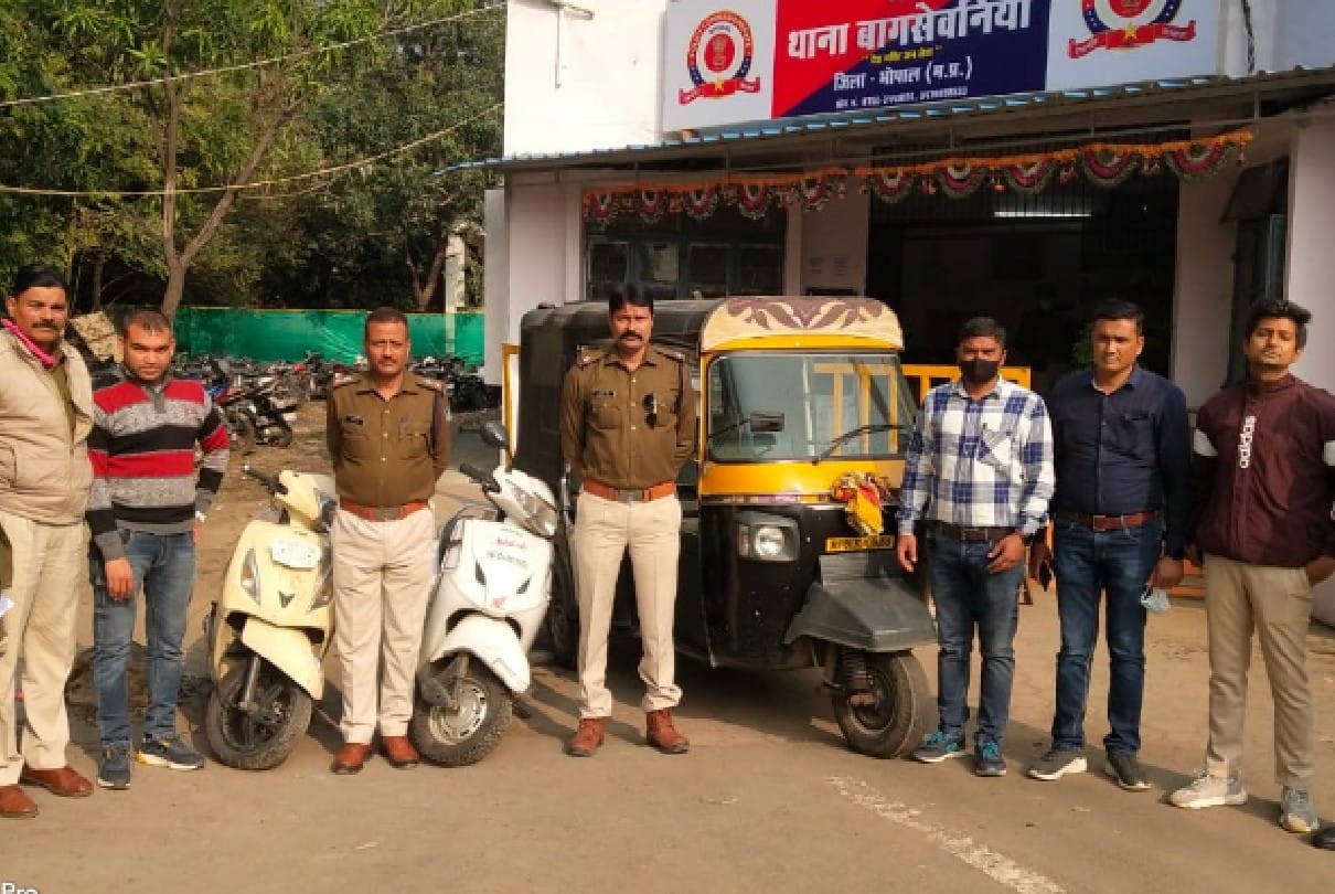 Bhopal: Seventy-six police arrested a miscreant who has committed a dozen thefts and cash-busting incidents.