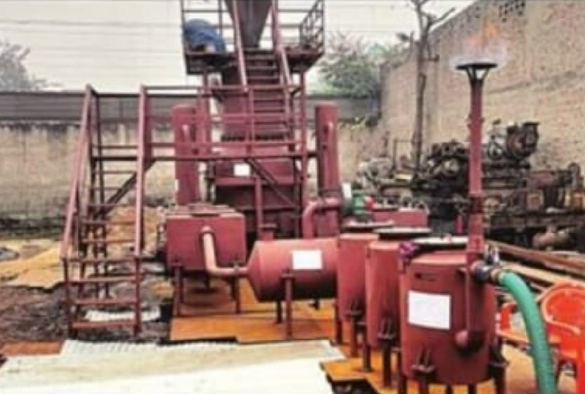 Government put a stay on the decision of UPCL related to gas plant