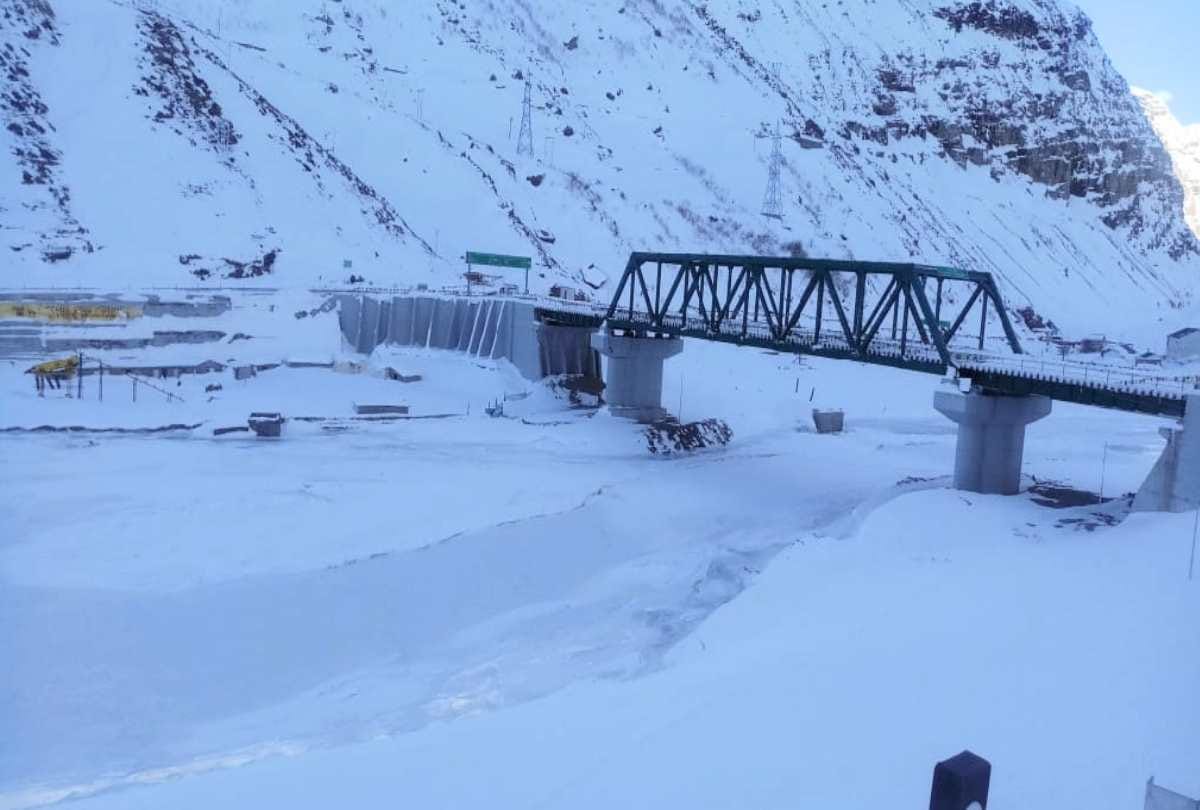 himachal weather update: 228 roads blocked till now due to snowfall