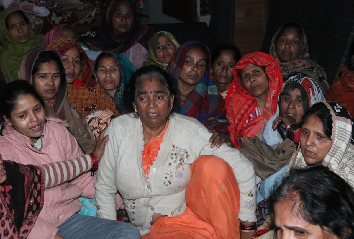 Jai Prakash was about to buy a property in Lucknow DLF City for 70 lakhs