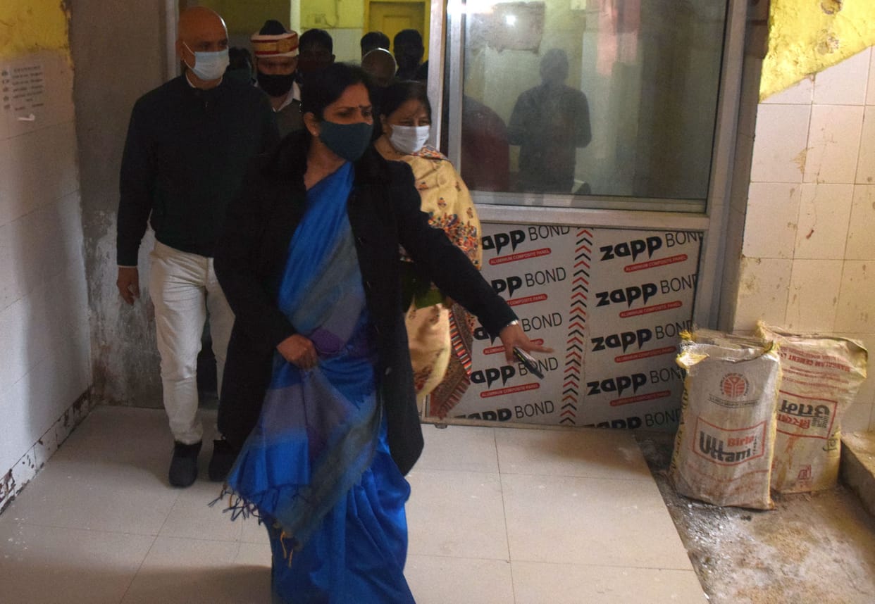 Reprimanded for getting dirty sheets in district hospital