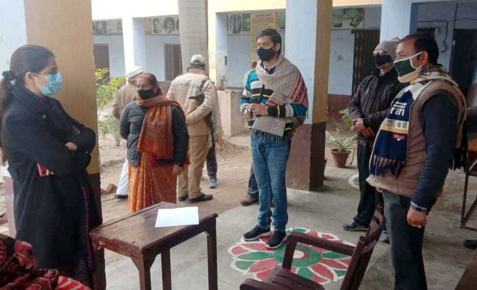 DM inspected vaccination booths
