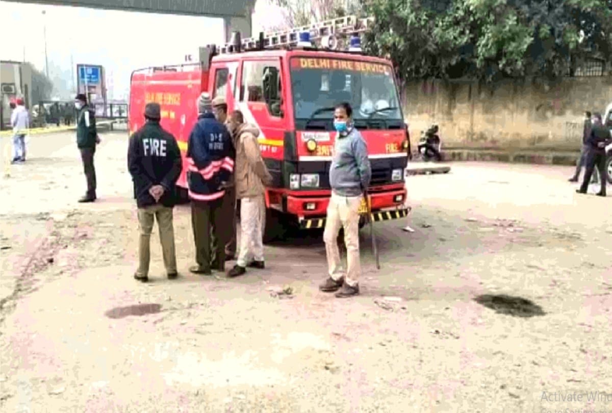 red alert in delhi after bombs found in ghazipur phool mandi