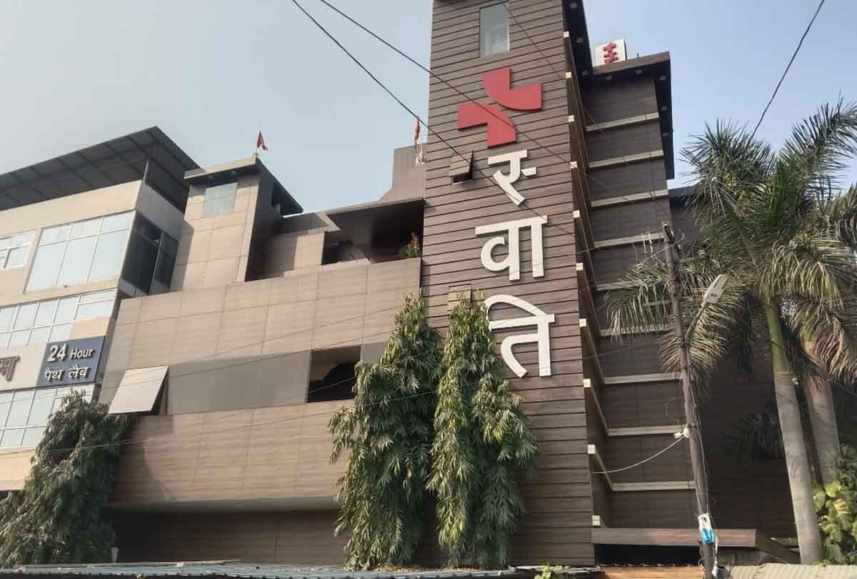 Uproar over patients death: Husband accuses doctors of negligence, FIR