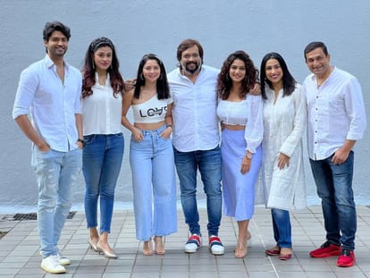 Kranti Redkar returns to director chair with Rainbow stars Sonalee Kulkarni Prasad Oak Urmilla Kothare Rishi Saxena