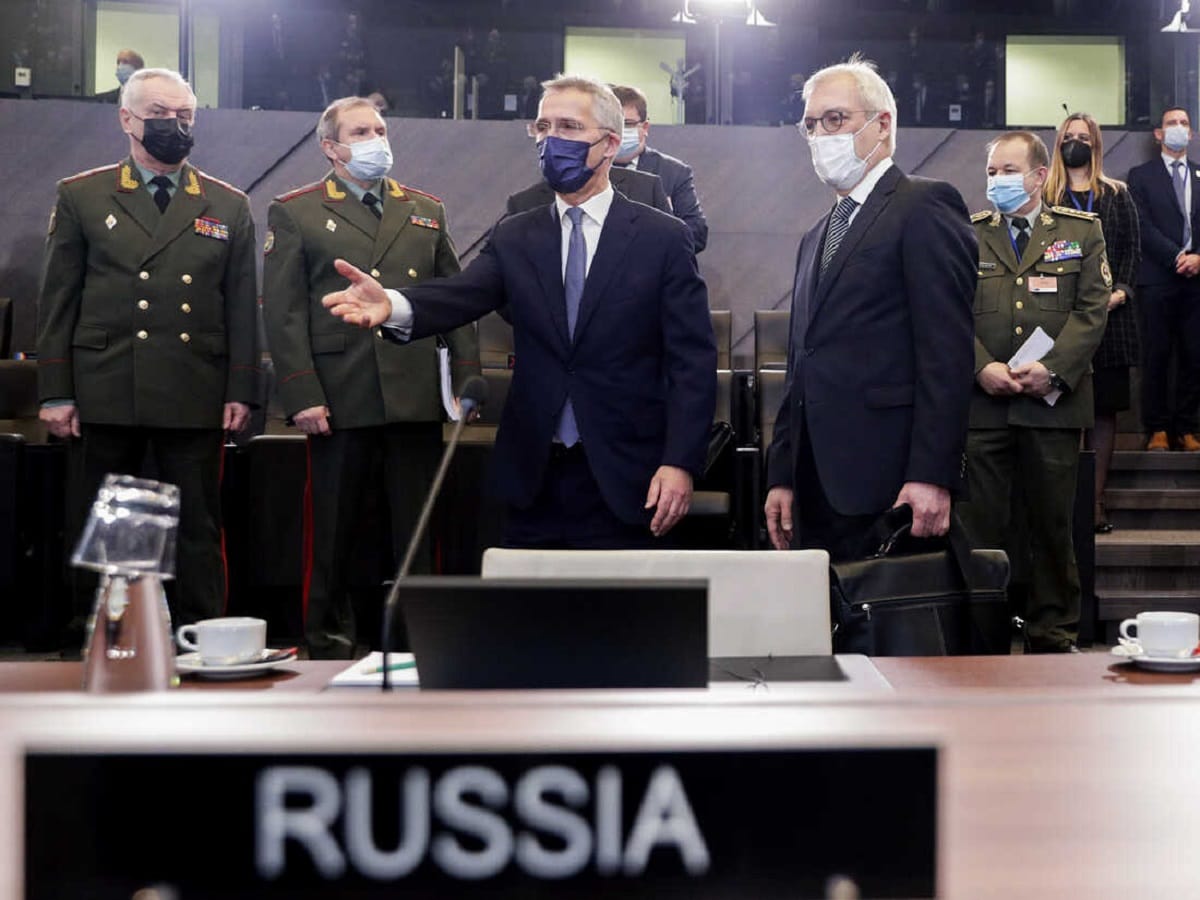 A former US Defense Ministry official has now warned of war after talks between Russia and NATO failed