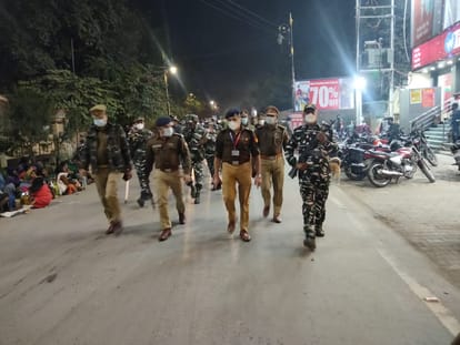 UP elections 2022 varanasi Commissionerate Police flag march along with paramilitary forces