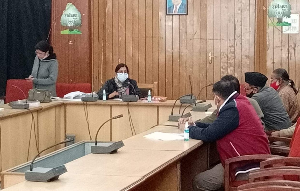'People's representatives follow covid rules'